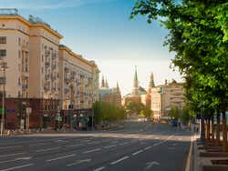 Calle Tverskaya de día